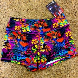 Born primitive booty shorts